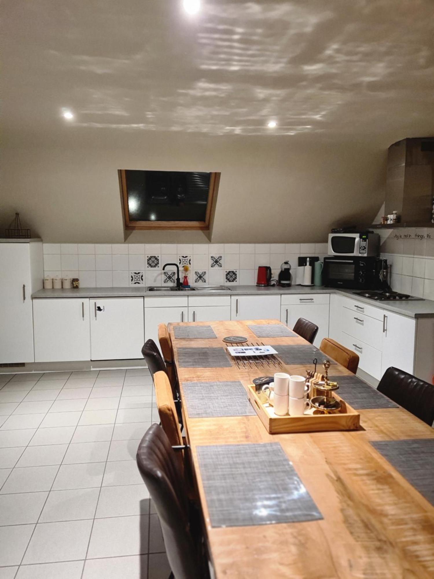 Hemelse Helderheid Apartamento Maasmechelen Exterior foto